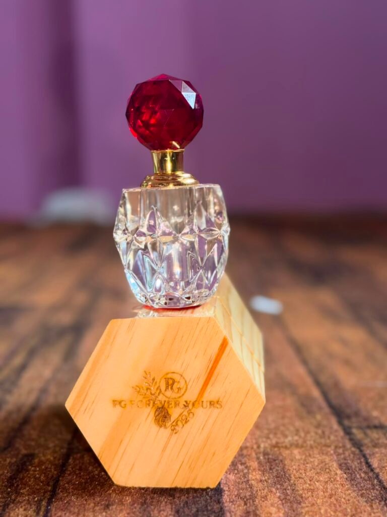 Pgforeveryours White ood attar