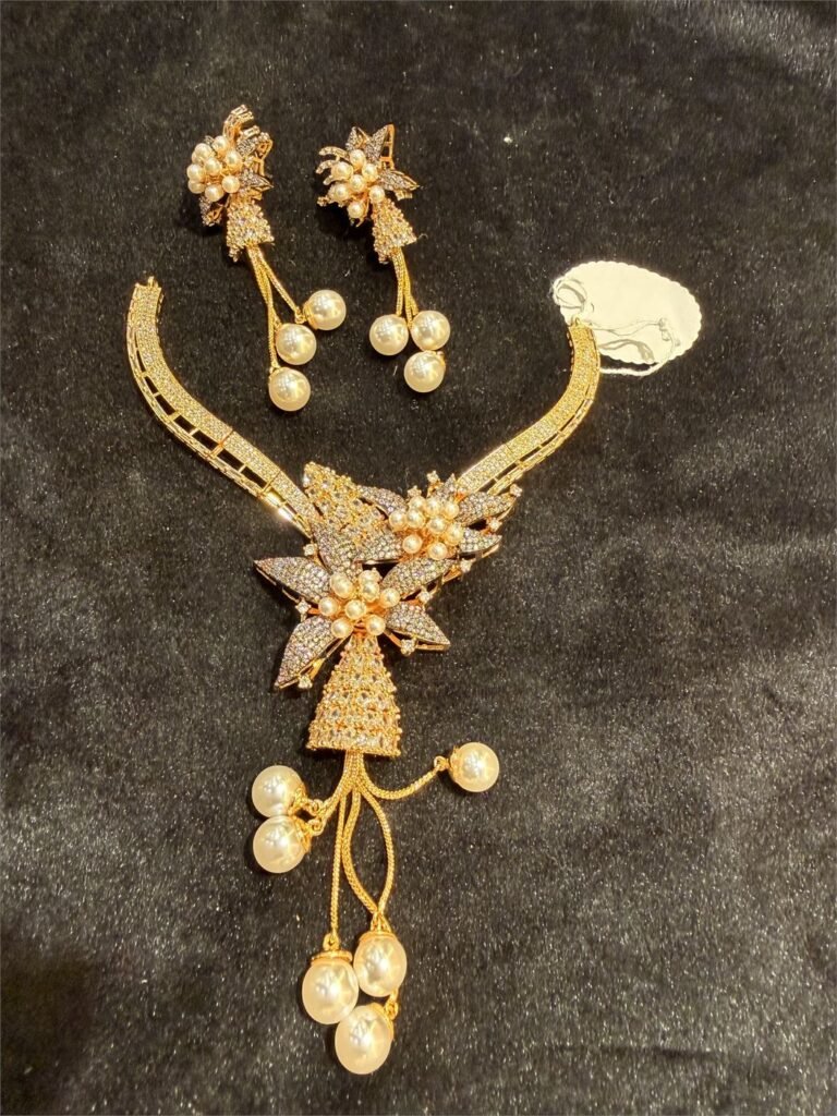 Pearl Blossom Necklace Set