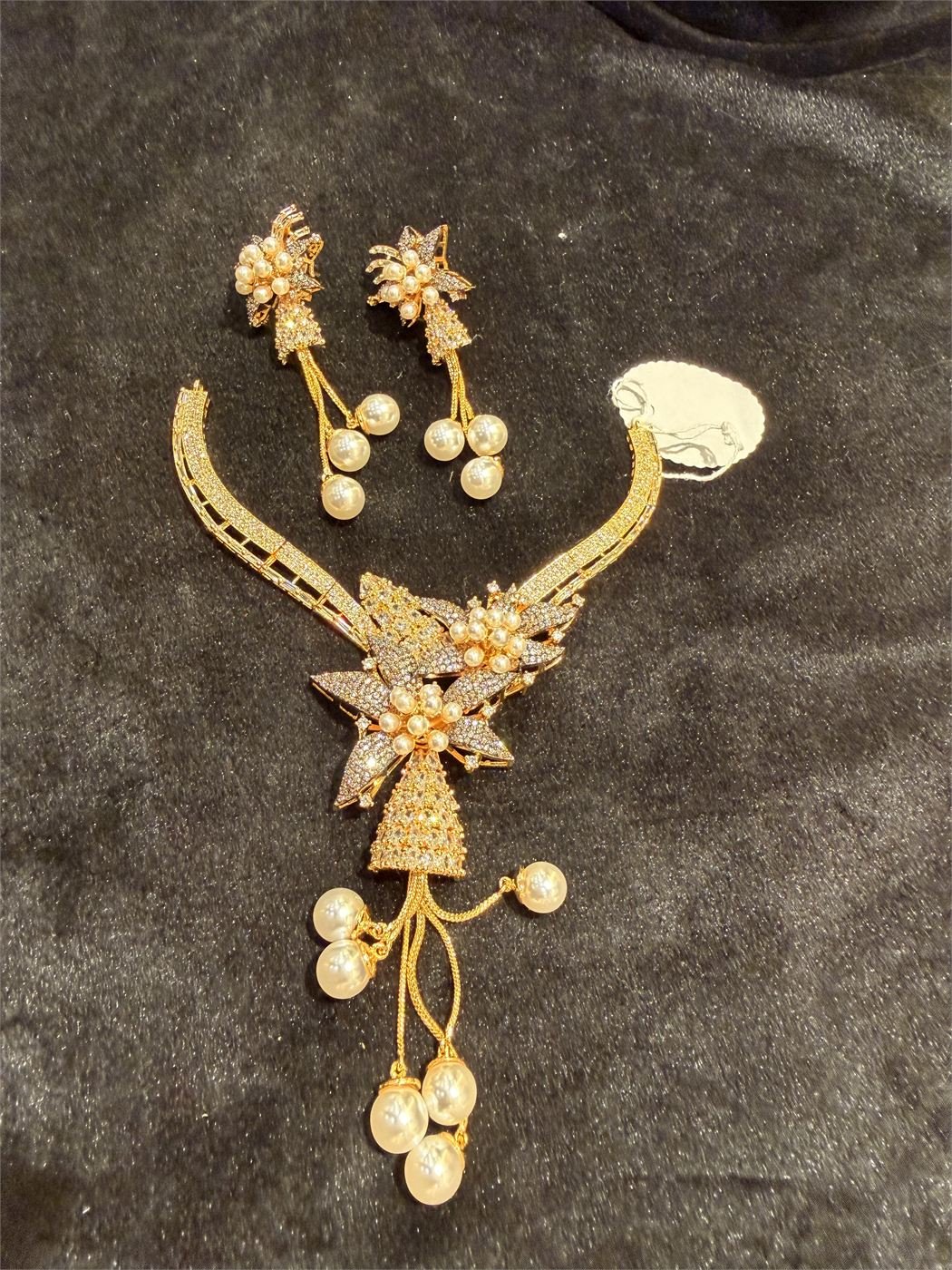 Pearl Blossom Necklace Set